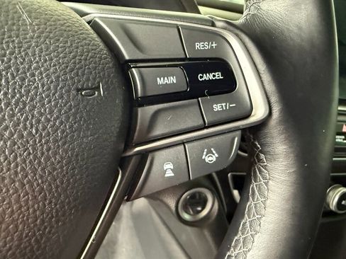 Used 2018 Honda Accord Sport image 22