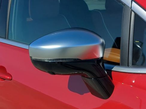 New 2026 Chrysler Pacifica Pinnacle w/ Trailer Tow Group AWD/4WD image 12