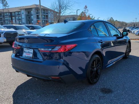 Used 2026 Toyota Camry SE w/ Convenience Package image 6