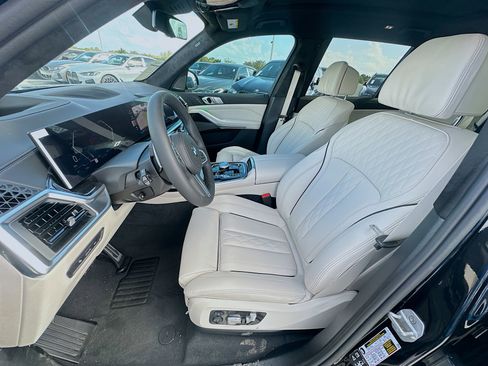 New 2026 BMW X7 xDrive40i w/ M Sport Package image 16