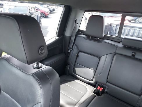 Used 2021 GMC Sierra 1500 SLT image 12