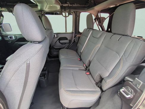 Used 2024 Jeep Wrangler Unlimited Sport AWD/4WD image 10