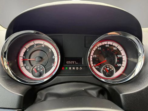 Used 2013 Dodge Grand Caravan SXT FWD image 27