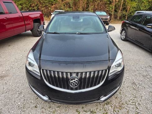 Used 2017 Buick Regal Premium FWD image 2