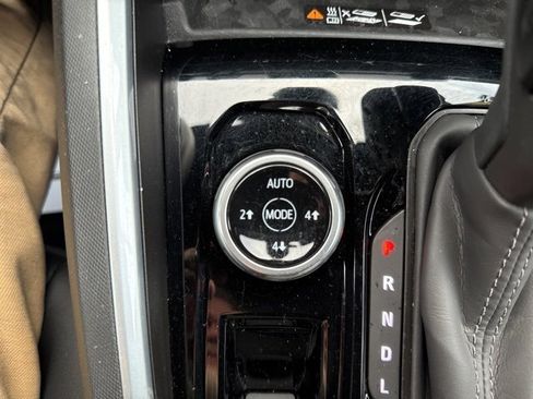 Used 2025 Chevrolet Colorado Trail Boss image 41