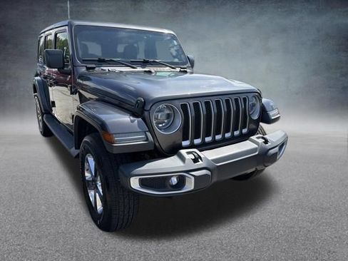Used 2019 Jeep Wrangler Unlimited Sahara w/ Dual Top Group AWD/4WD image 4