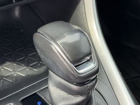 Used 2022 Toyota RAV4 SE w/ Convenience Package AWD/4WD image 21