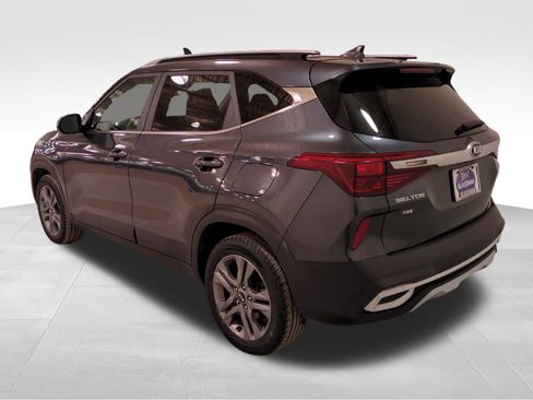 Certified 2021 Kia Seltos S image 7