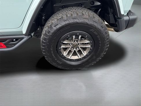 Used 2024 Jeep Wrangler Unlimited Rubicon 392 image 38