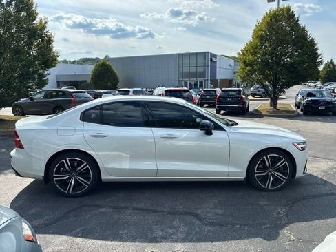 Used 2019 Volvo S60 T6 R-Design AWD/4WD image 6