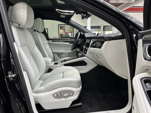 Used 2024 Porsche Macan S image 17