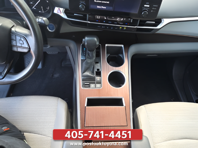 Used 2022 Toyota Sienna LE FWD image 17