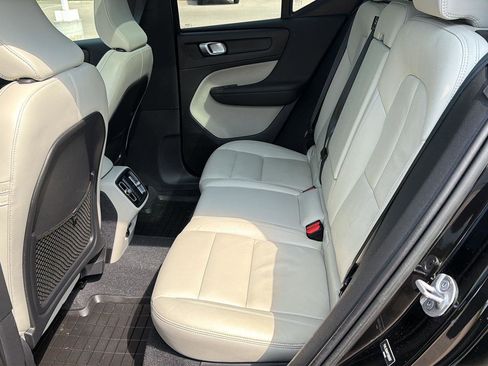Used 2023 Volvo XC40 B5 Plus w/ Climate Package AWD/4WD image 29