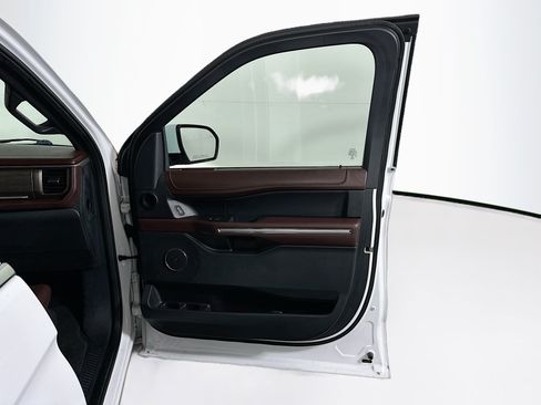 Used 2022 Ford Expedition Max Limited RWD image 36