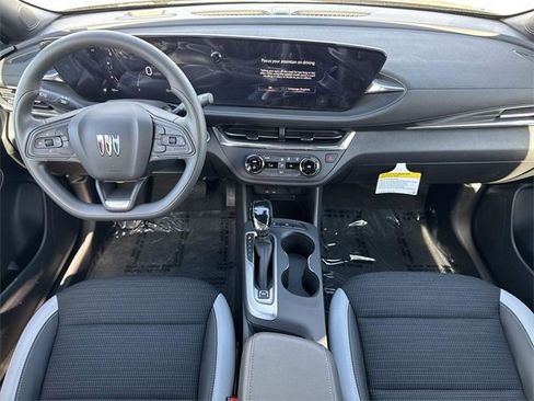 New 2025 Buick Envista Preferred image 7