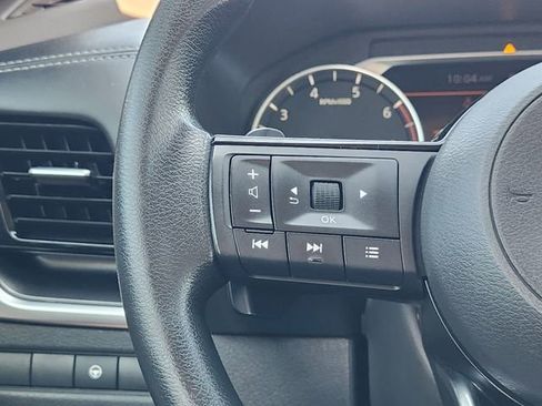 Used 2021 Nissan Rogue SV FWD image 28