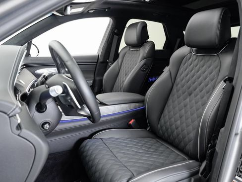 Used 2025 Genesis GV70 3.5T Sport w/ Sport Advanced Package image 5