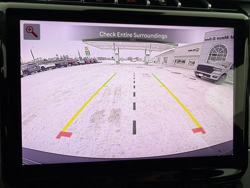 Used 2024 Jeep Grand Cherokee Limited w/ Black Appearance Package image 22