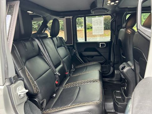 Used 2023 Jeep Wrangler Unlimited Sahara AWD/4WD image 58