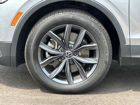 Used 2023 Volkswagen Tiguan SE AWD/4WD image 8