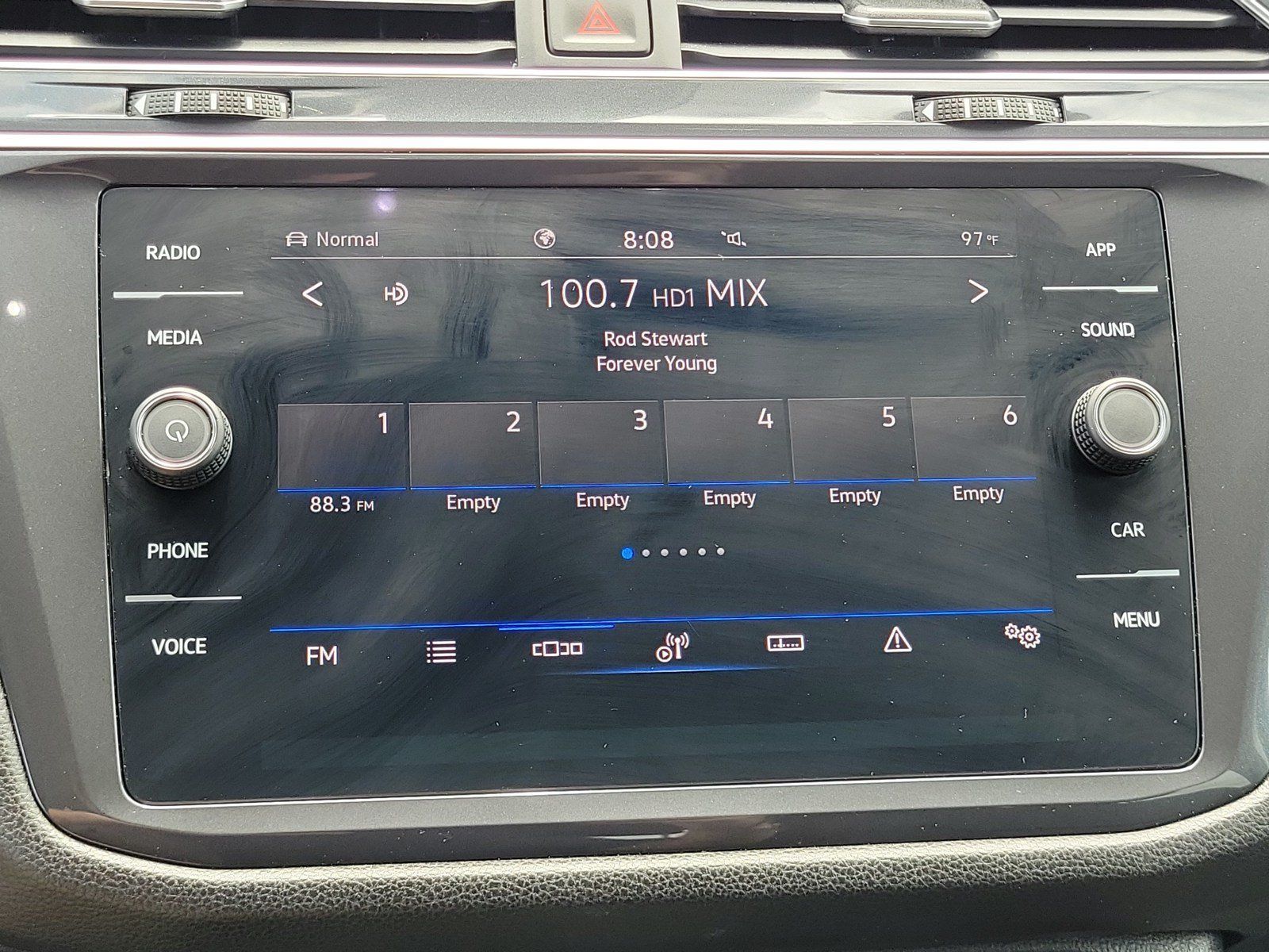 Used 2024 Volkswagen Tiguan Wolfsburg Edition w/ MDO Package, Two-Row AWD/4WD image 23