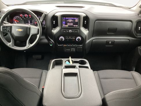 Used 2023 Chevrolet Silverado 1500 Custom image 4