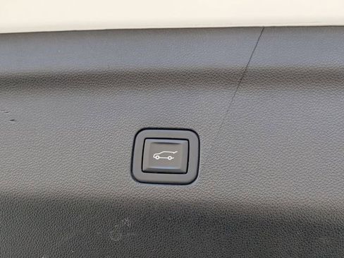 Used 2023 Chevrolet Tahoe RST image 15