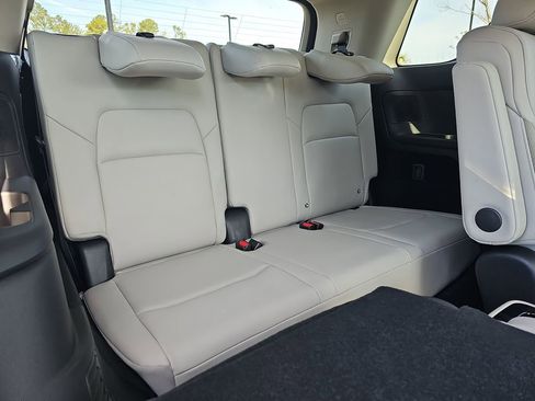 New 2026 Nissan Pathfinder SL w/ SL Premium Package AWD/4WD image 15
