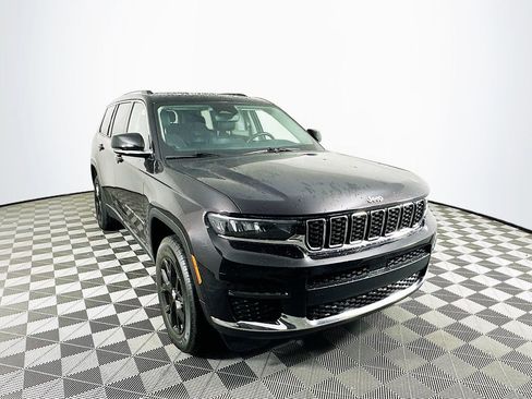 Certified 2022 Jeep Grand Cherokee L Limited image 2