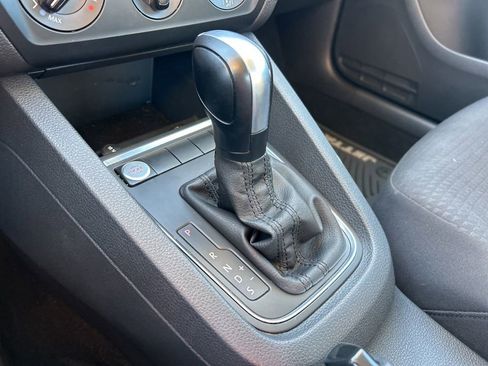 Used 2015 Volkswagen Jetta S image 35