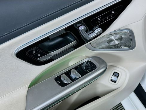 Used 2024 Mercedes-Benz CLE 300 4MATIC Cabriolet image 15