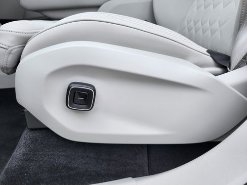 New 2025 Volvo EX90 Ultra image 7