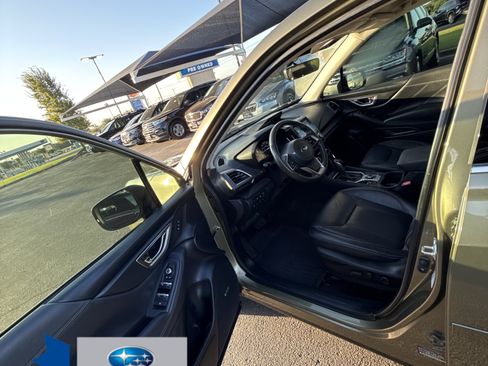 Used 2022 Subaru Forester Touring w/ Popular Package #2 AWD/4WD image 17