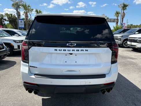 Used 2025 Chevrolet Suburban Z71 AWD/4WD image 6