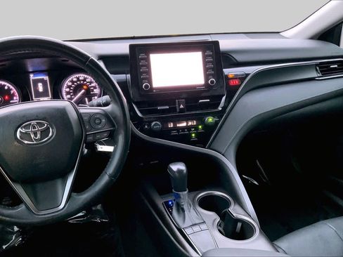 Used 2023 Toyota Camry SE FWD image 7