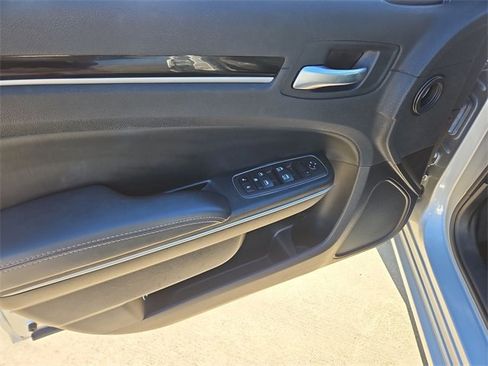 Used 2023 Chrysler 300 S image 23