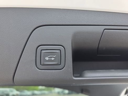 Certified 2023 Buick Envision Essence FWD image 14