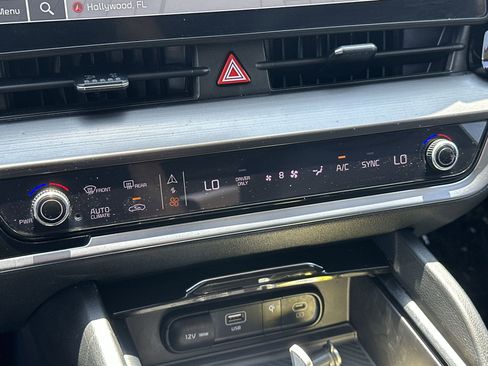 Certified 2024 Kia Sportage EX AWD/4WD image 16