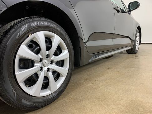 Used 2024 Toyota Corolla LE image 9