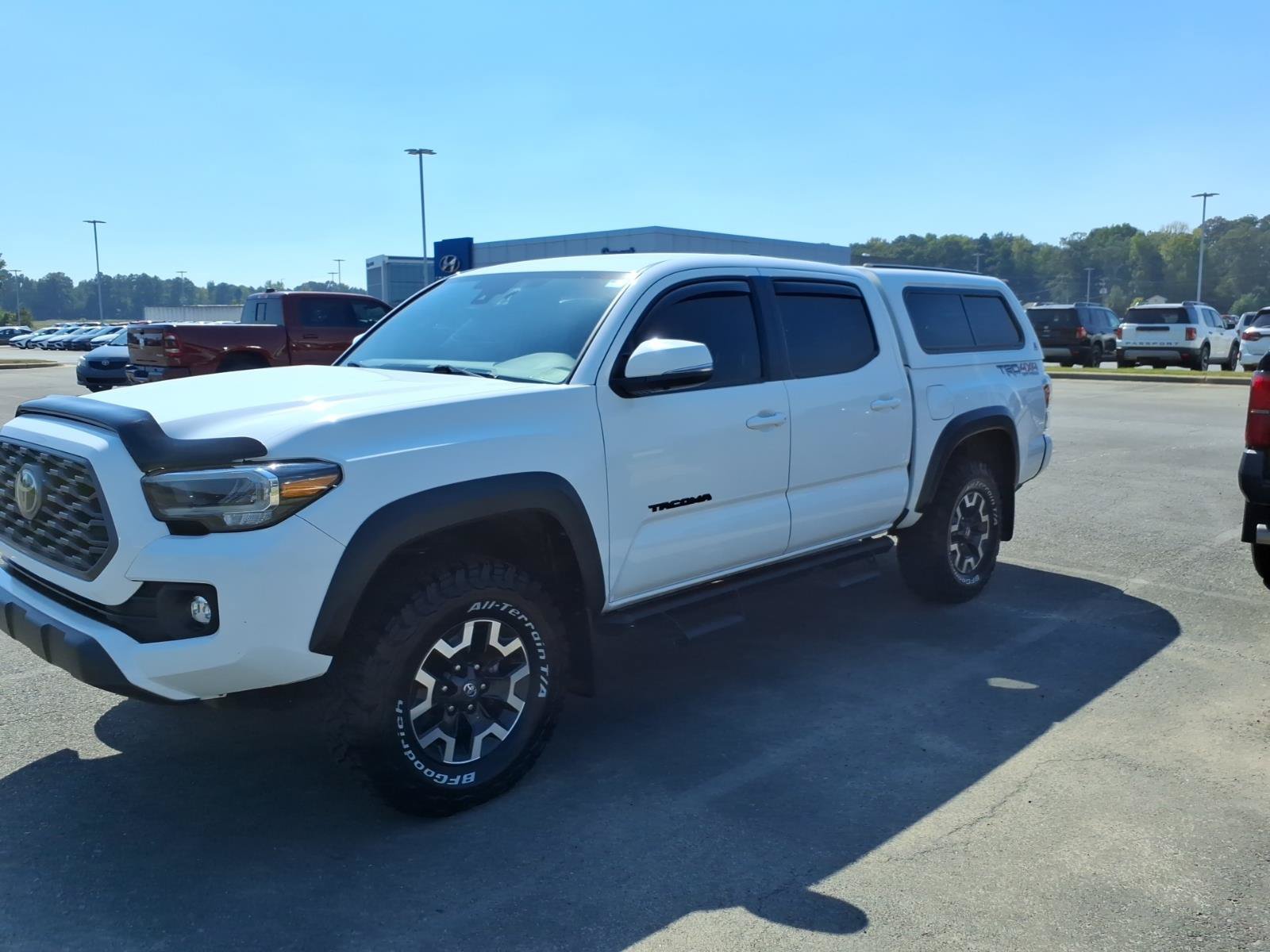 Used 2023 Toyota Tacoma TRD Off-Road w/ Advanced Technology Package AWD/4WD image 3