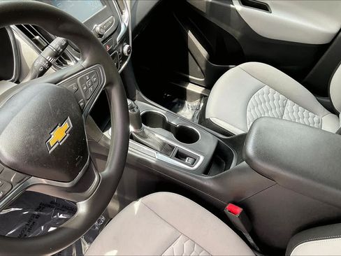 Used 2018 Chevrolet Equinox LS FWD image 17