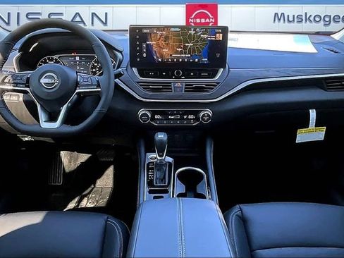 New 2025 Nissan Altima 2.5 SL image 5