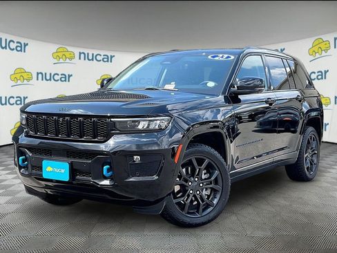 Used 2023 Jeep Grand Cherokee 30th Anniversary AWD/4WD image 3