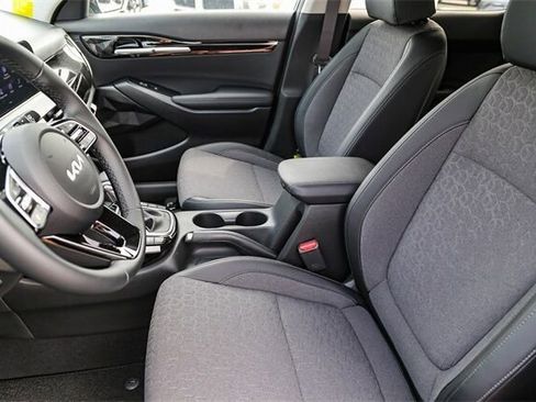 New 2026 Kia Seltos S image 15