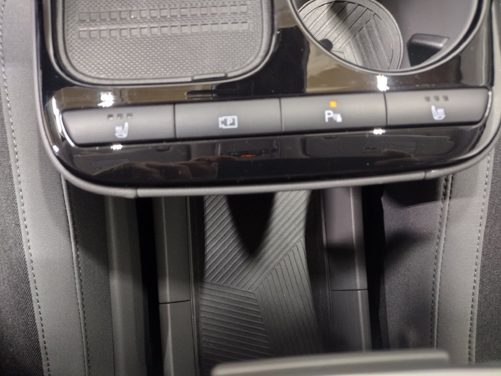 New 2027 Hyundai Ioniq 5 SE AWD/4WD image 29