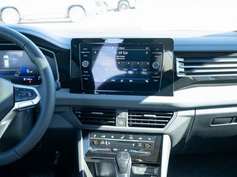 New 2026 Volkswagen Jetta SE image 31