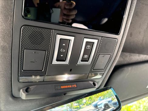 Used 2025 Land Rover Defender 130 V8 AWD/4WD image 40