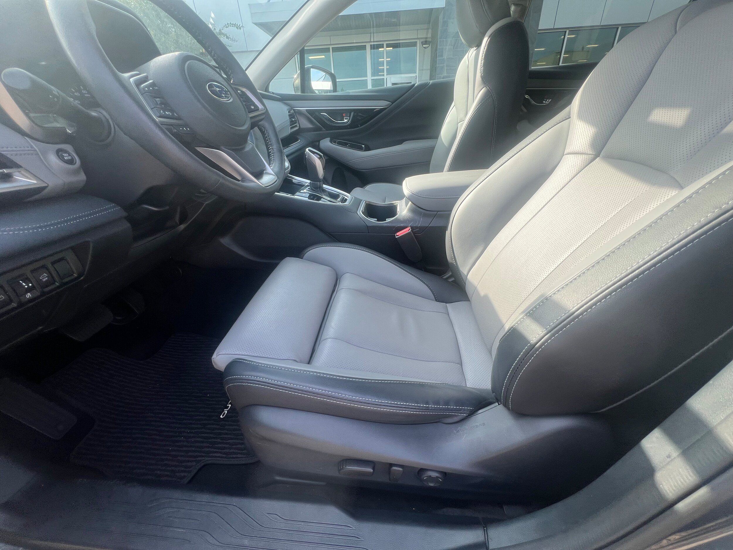 Used 2023 Subaru Outback Limited AWD/4WD image 10