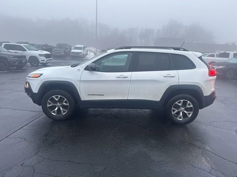 Used 2015 Jeep Cherokee Trailhawk w/ Comfort/Convenience Group image 5
