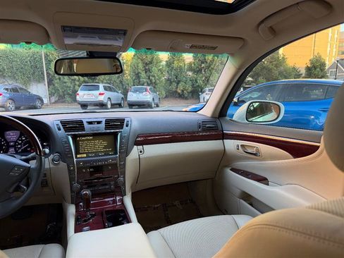 Used 2007 Lexus LS 460 RWD image 29